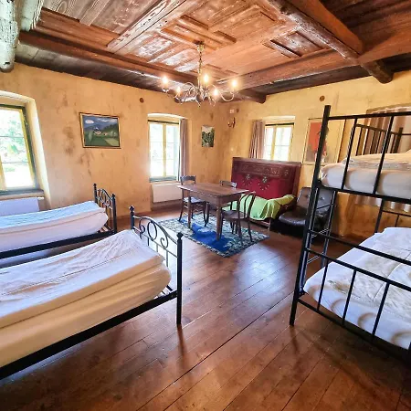 Pod Skalo Oda ve Kahvaltı 3*