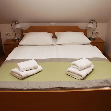 Frühstückspension Pod Skalo 3*