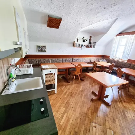 Bed & Breakfast Pod Skalo 3*