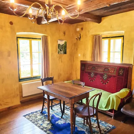 Bed & Breakfast Pod Skalo